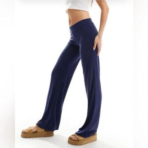 Topyogas nwt M navy yoga pants nylon spandex blend traditional waist flare leg